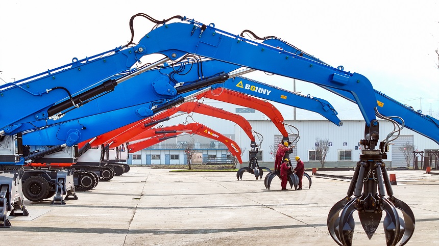抓鋼機(jī).jpg 抓鋼機(jī).jpg